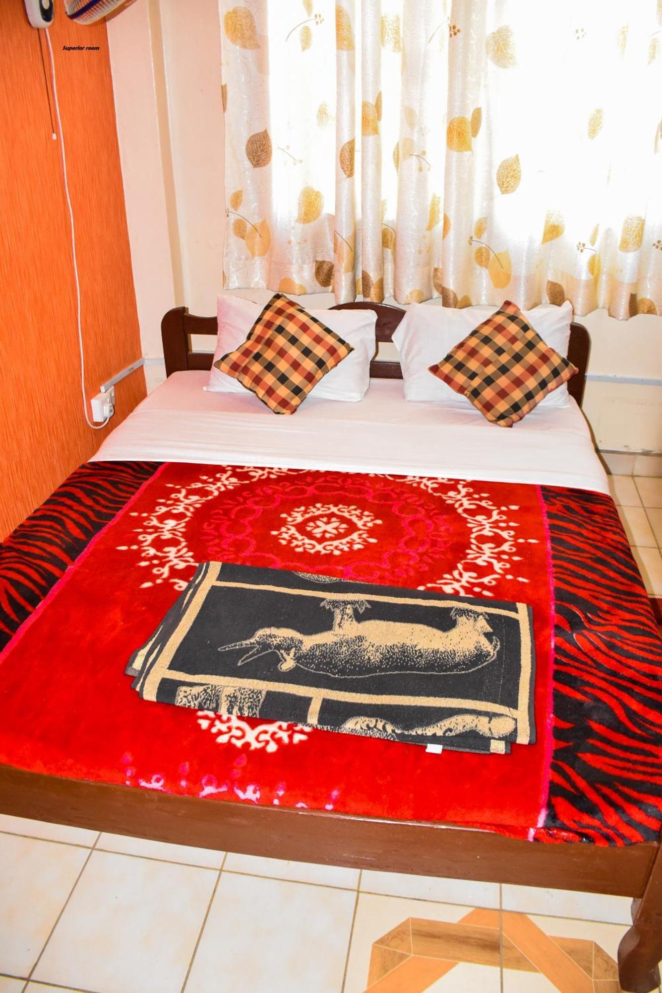 Mona Lisa Guest House, Кисуму Экстерьер фото
