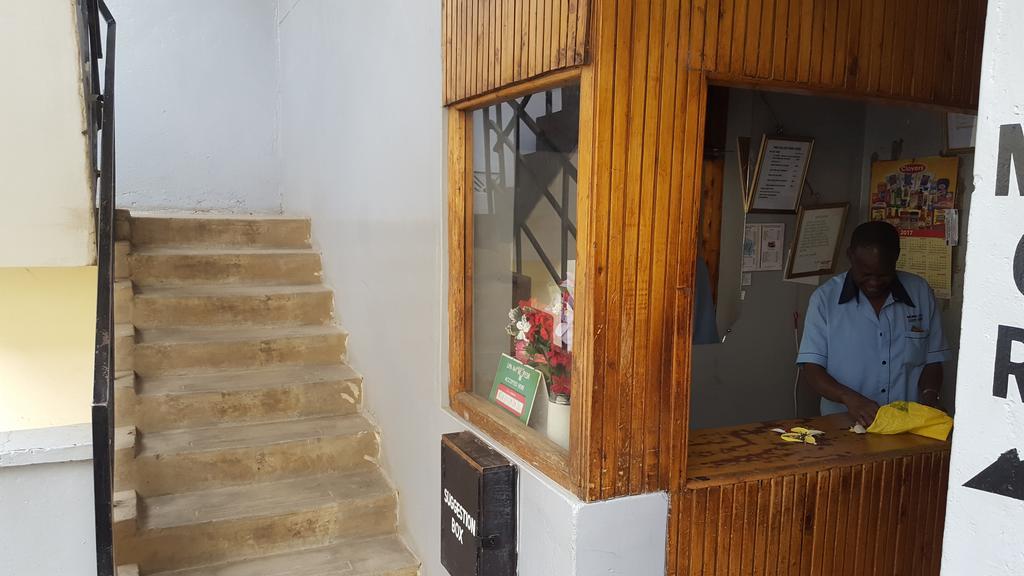 Mona Lisa Guest House, Кисуму Экстерьер фото